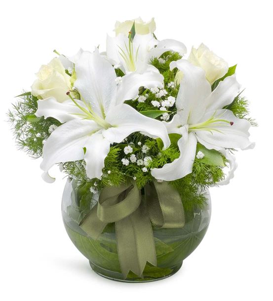 Cam Fanusta Lilyum ve Beyaz Güller